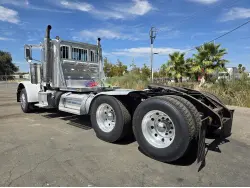 2013 PETERBILT 388