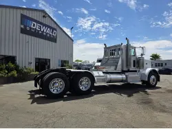 2013 PETERBILT 388