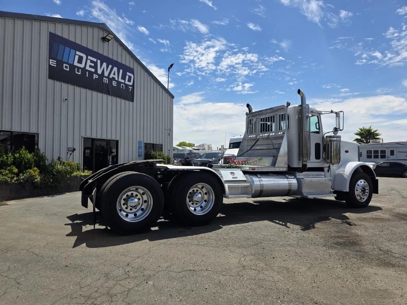 2013 PETERBILT 388