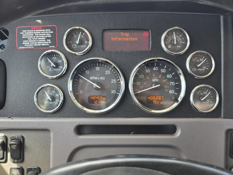 2013 PETERBILT 388