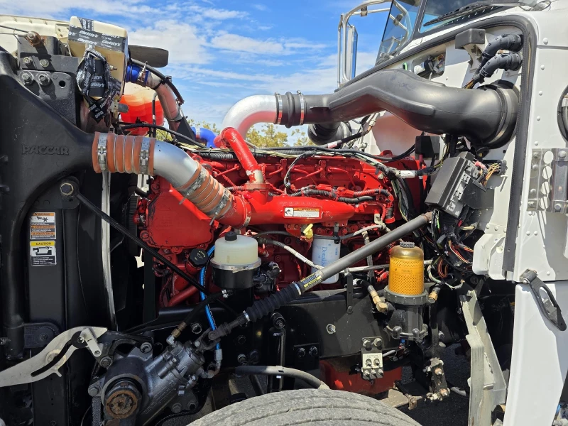 2013 PETERBILT 388