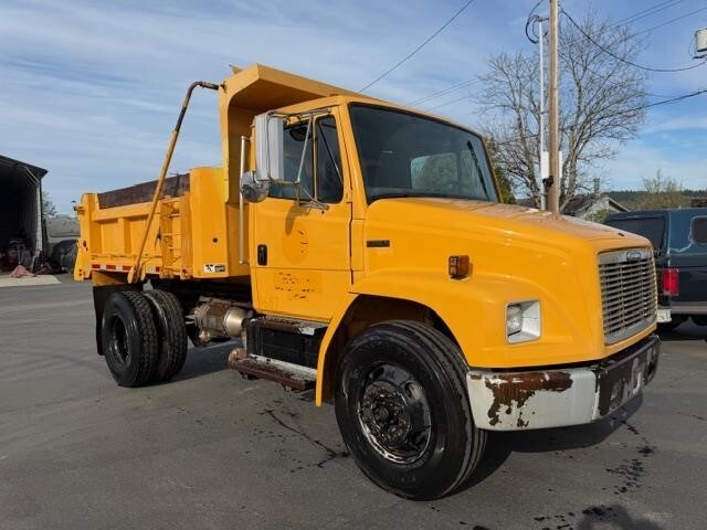2004 FREIGHTLINER FL70 in Pacific, WA