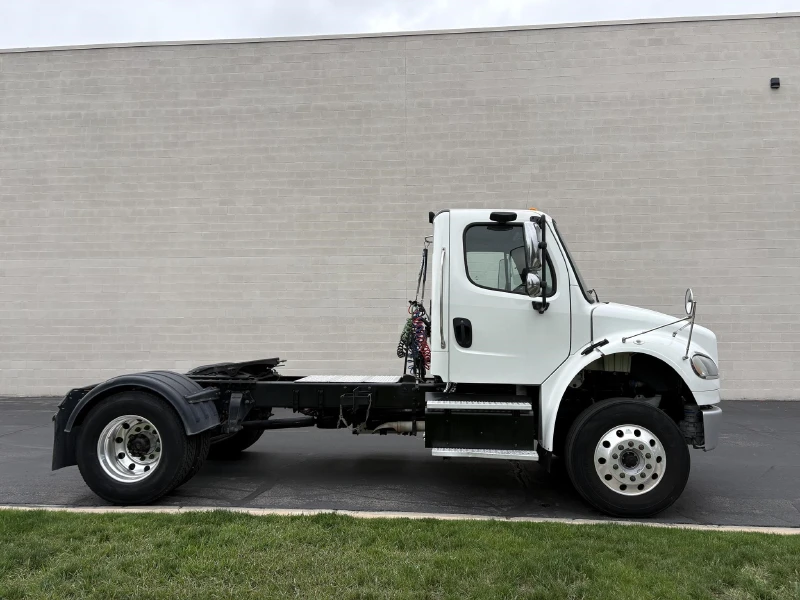 2015 FREIGHTLINER BUSINESS CLASS M2 106