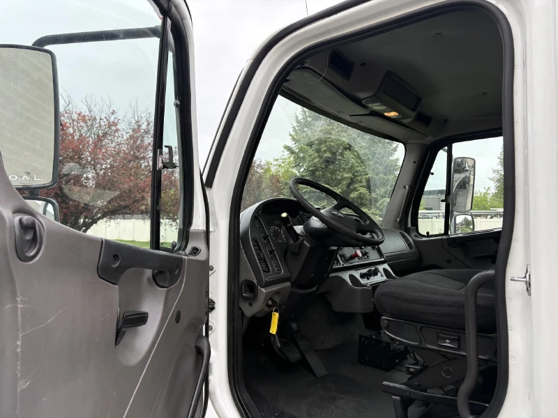 2015 FREIGHTLINER BUSINESS CLASS M2 106