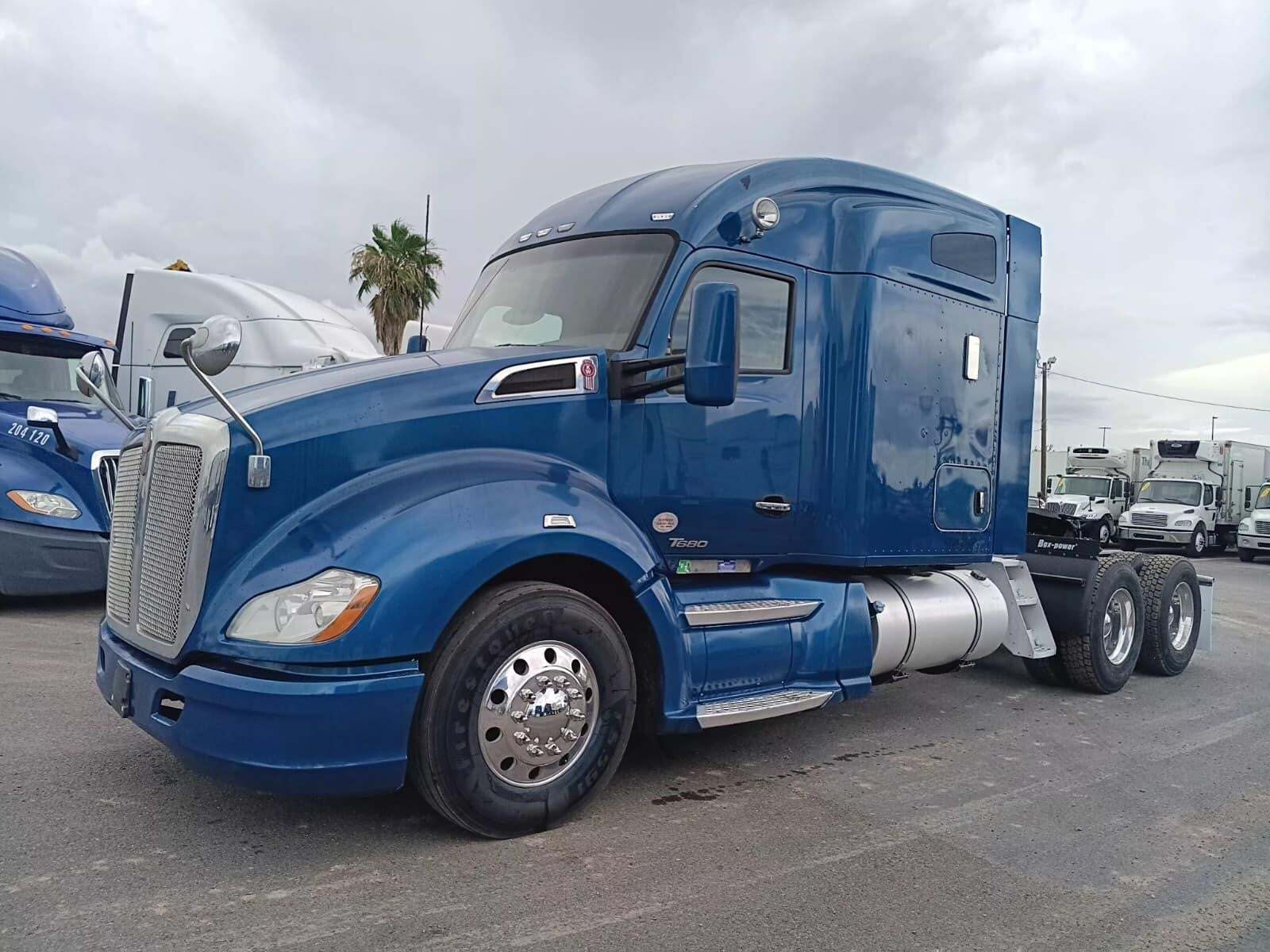 2018 KENWORTH T680 in Mission, TX