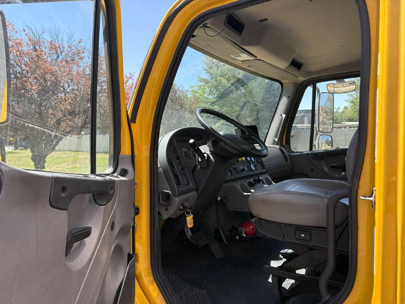 2019 FREIGHTLINER BUSINESS CLASS M2 106