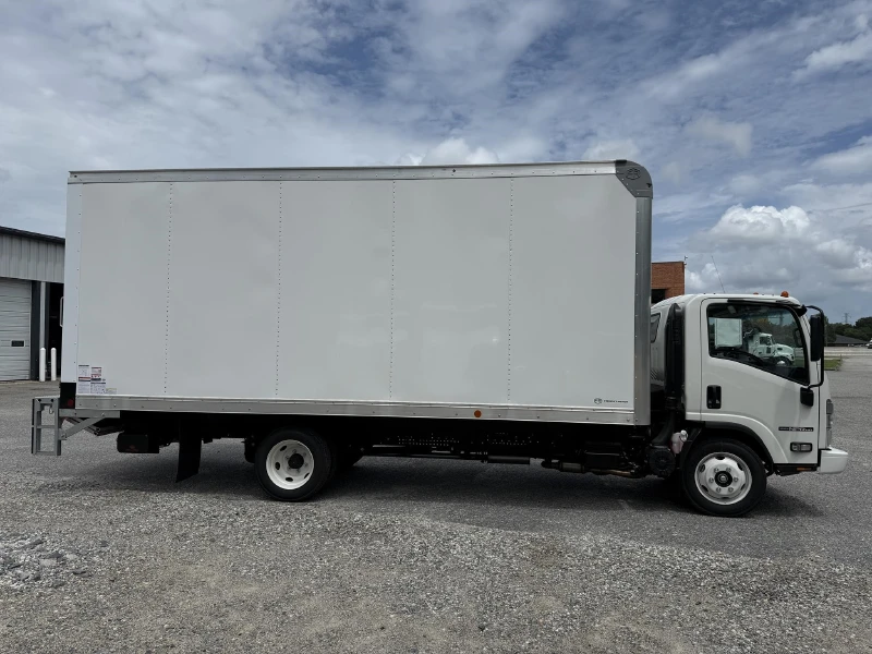 2026 ISUZU NPR HD