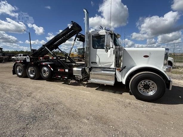 2027 PETERBILT 589 in Bartow, FL