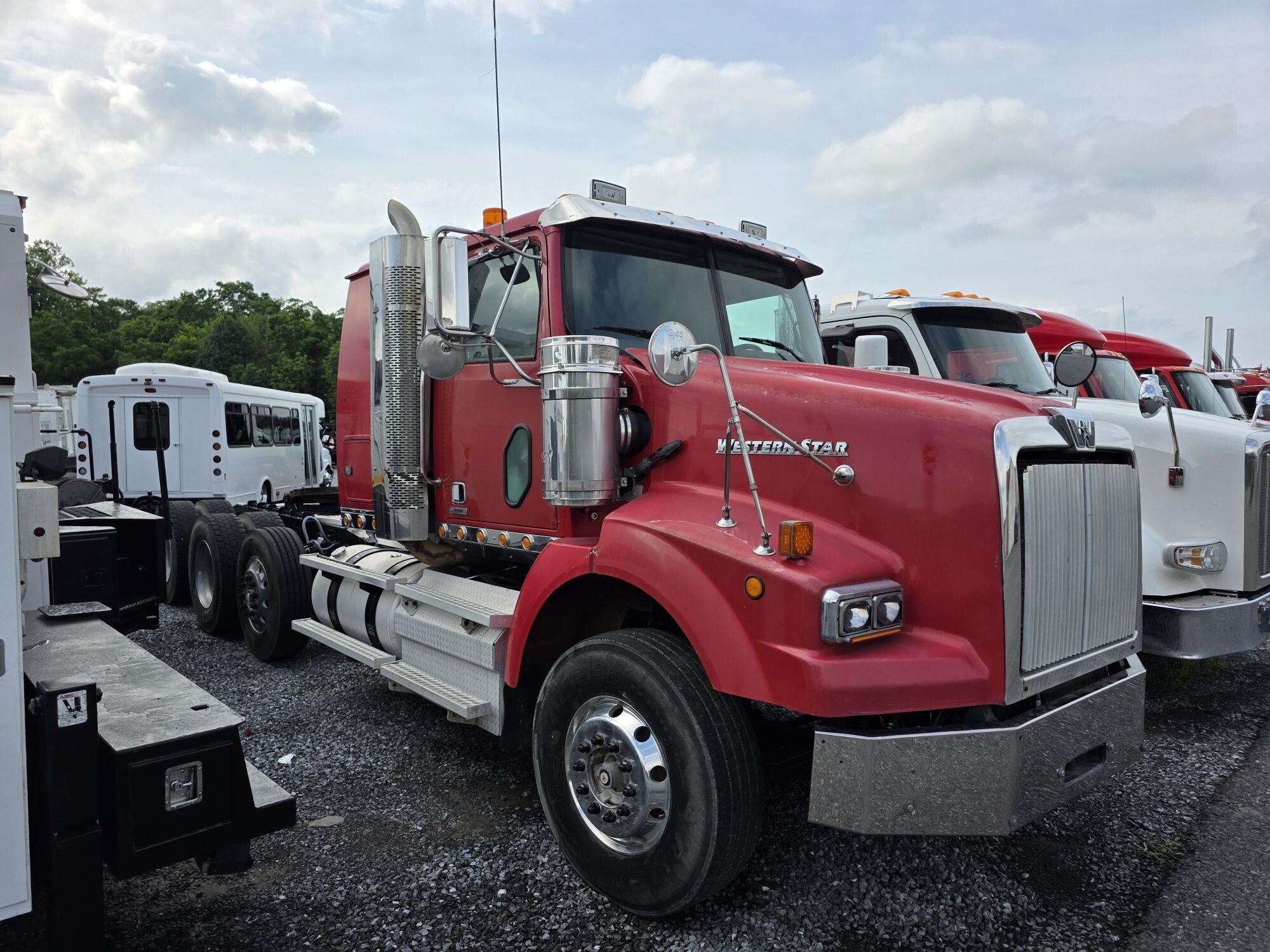 2012 WESTERN STAR CONVENTIONAL in Duncansville, PA