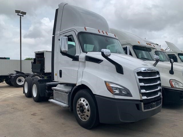 2019 FREIGHTLINER CASCADIA 116 in Houston, TX