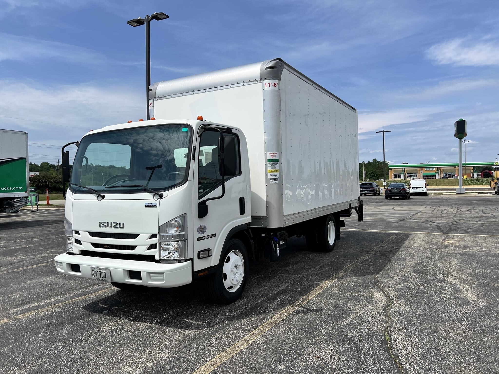 2022 ISUZU NPR XD in Waukesha, WI