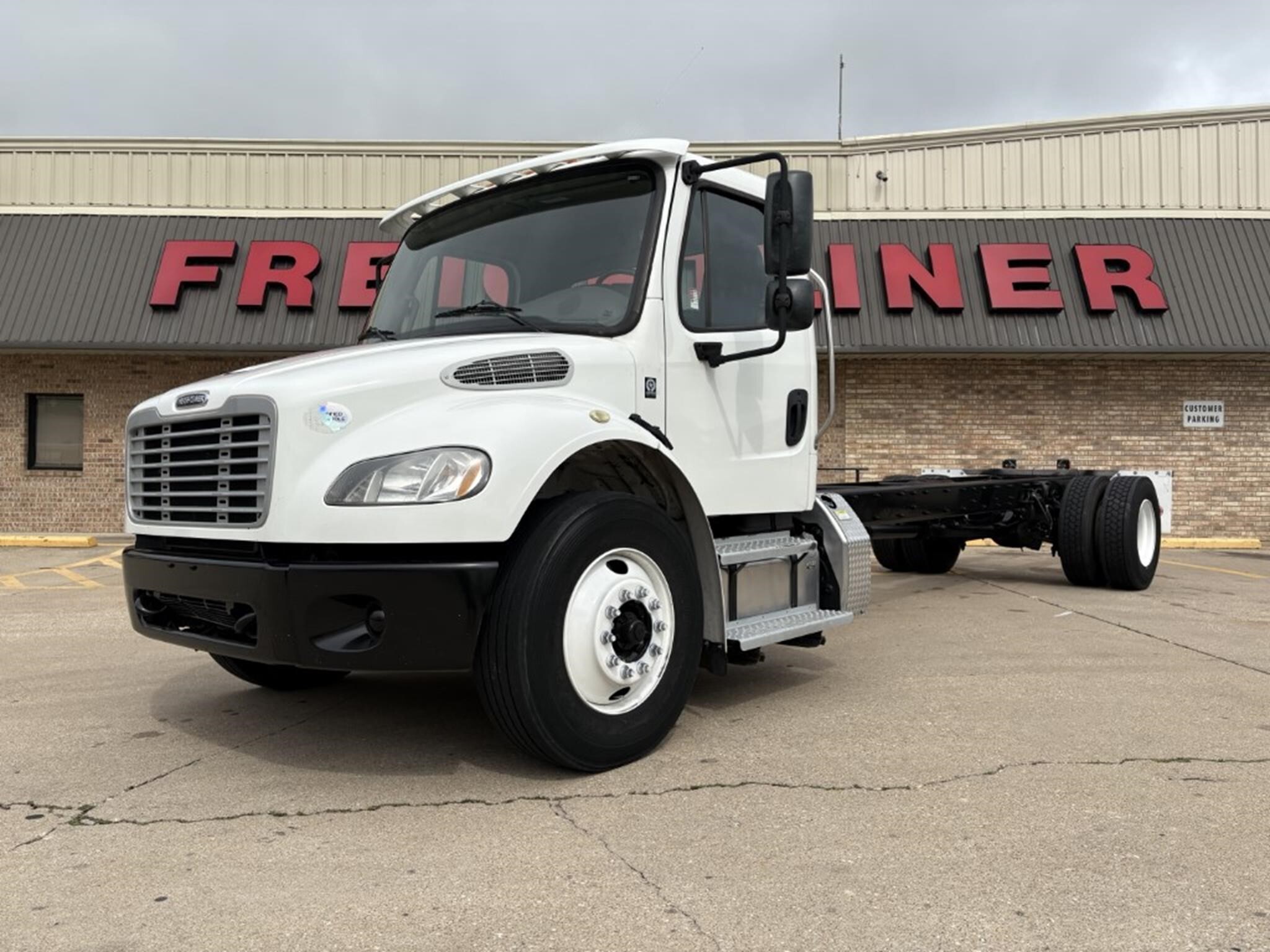 2019 FREIGHTLINER BUSINESS CLASS M2 106 in Waco, TX