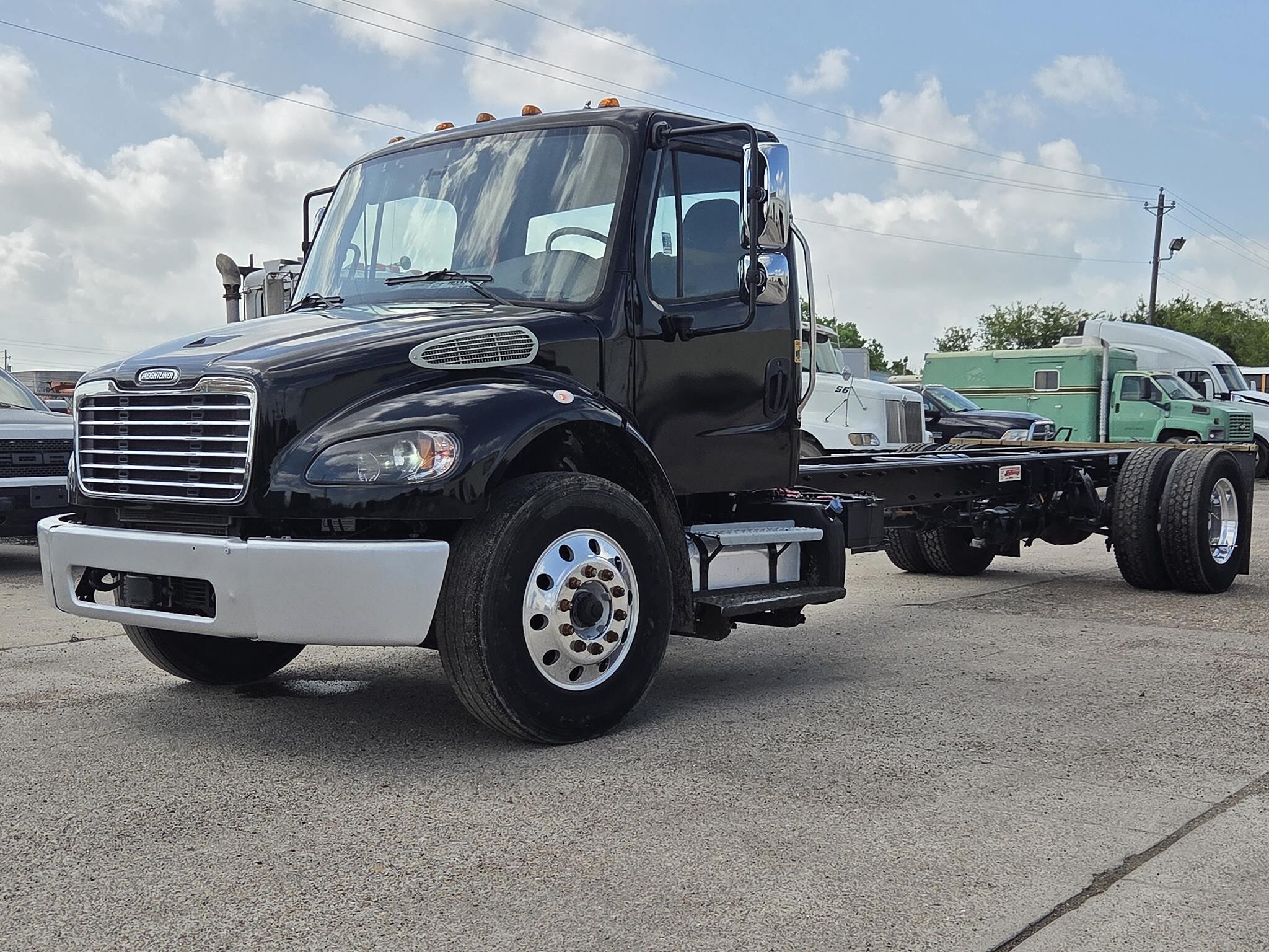 2023 FREIGHTLINER BUSINESS CLASS M2 106 in Corpus Christi, TX