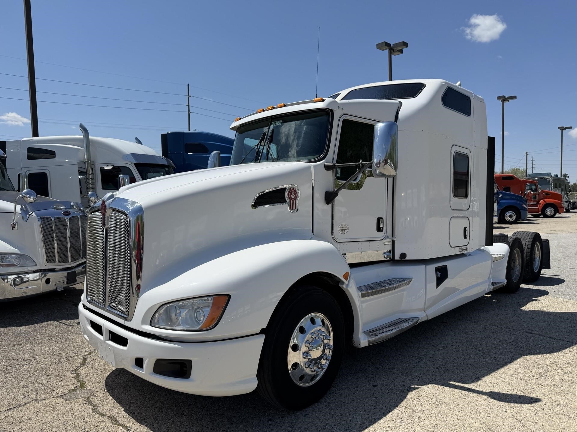 2014 KENWORTH T660 in Fort Wayne, IN
