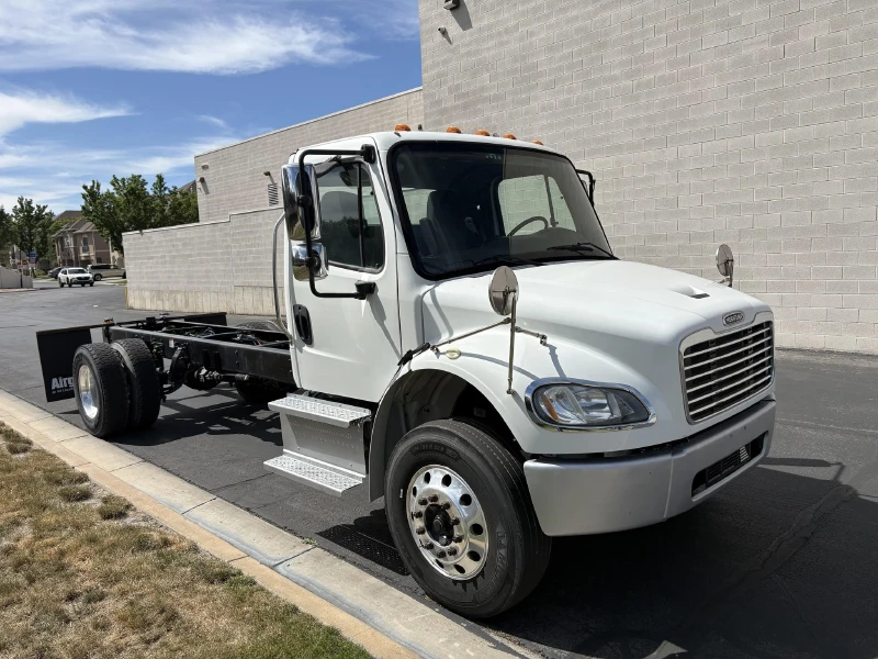 2014 FREIGHTLINER BUSINESS CLASS M2 106