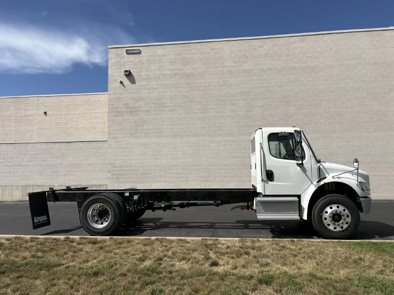 2014 FREIGHTLINER BUSINESS CLASS M2 106