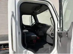 2014 FREIGHTLINER BUSINESS CLASS M2 106