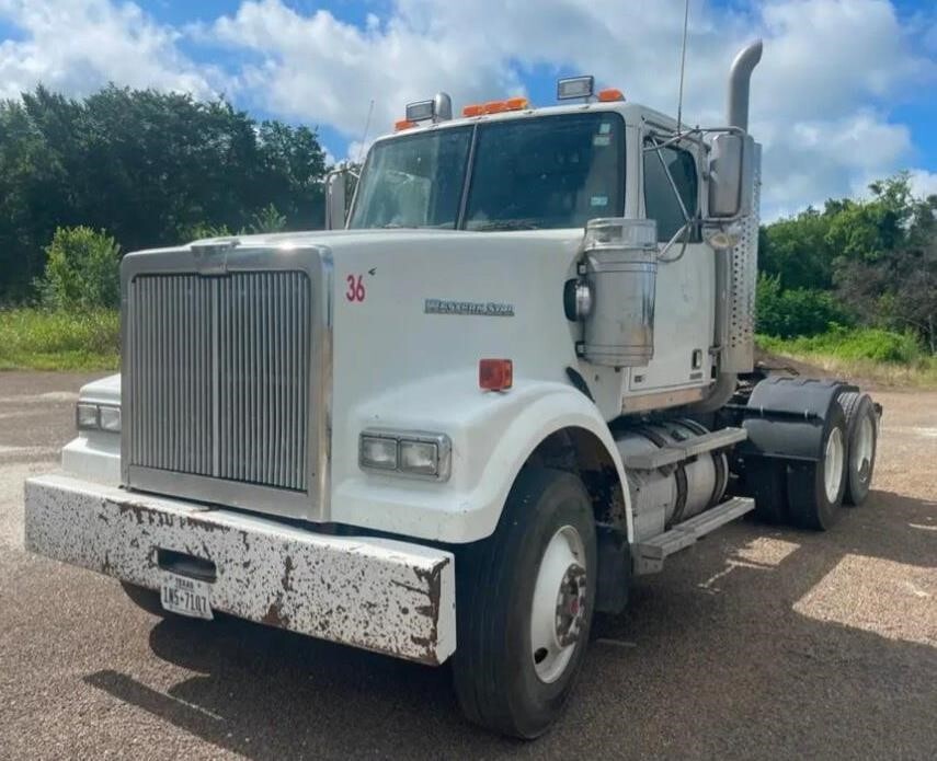2014 WESTERN STAR 4900 in Commerce City, CO