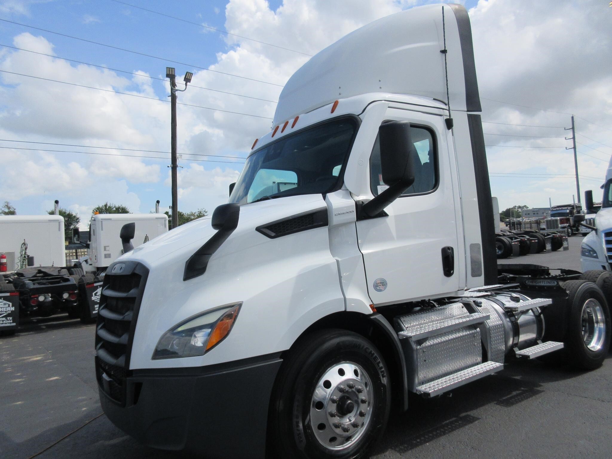 2021 FREIGHTLINER CASCADIA 116 in Channelview, TX