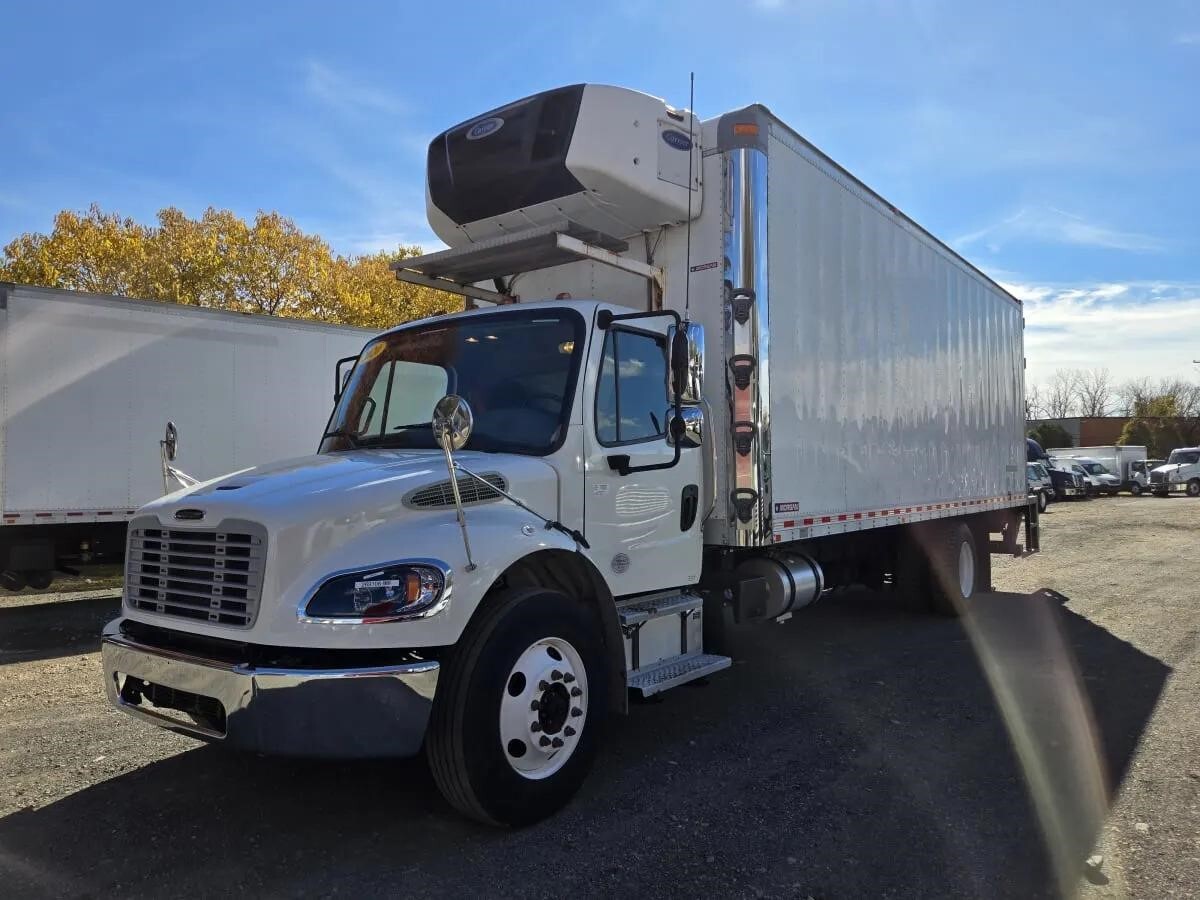 2020 FREIGHTLINER BUSINESS CLASS M2 106 in Zanesville, OH