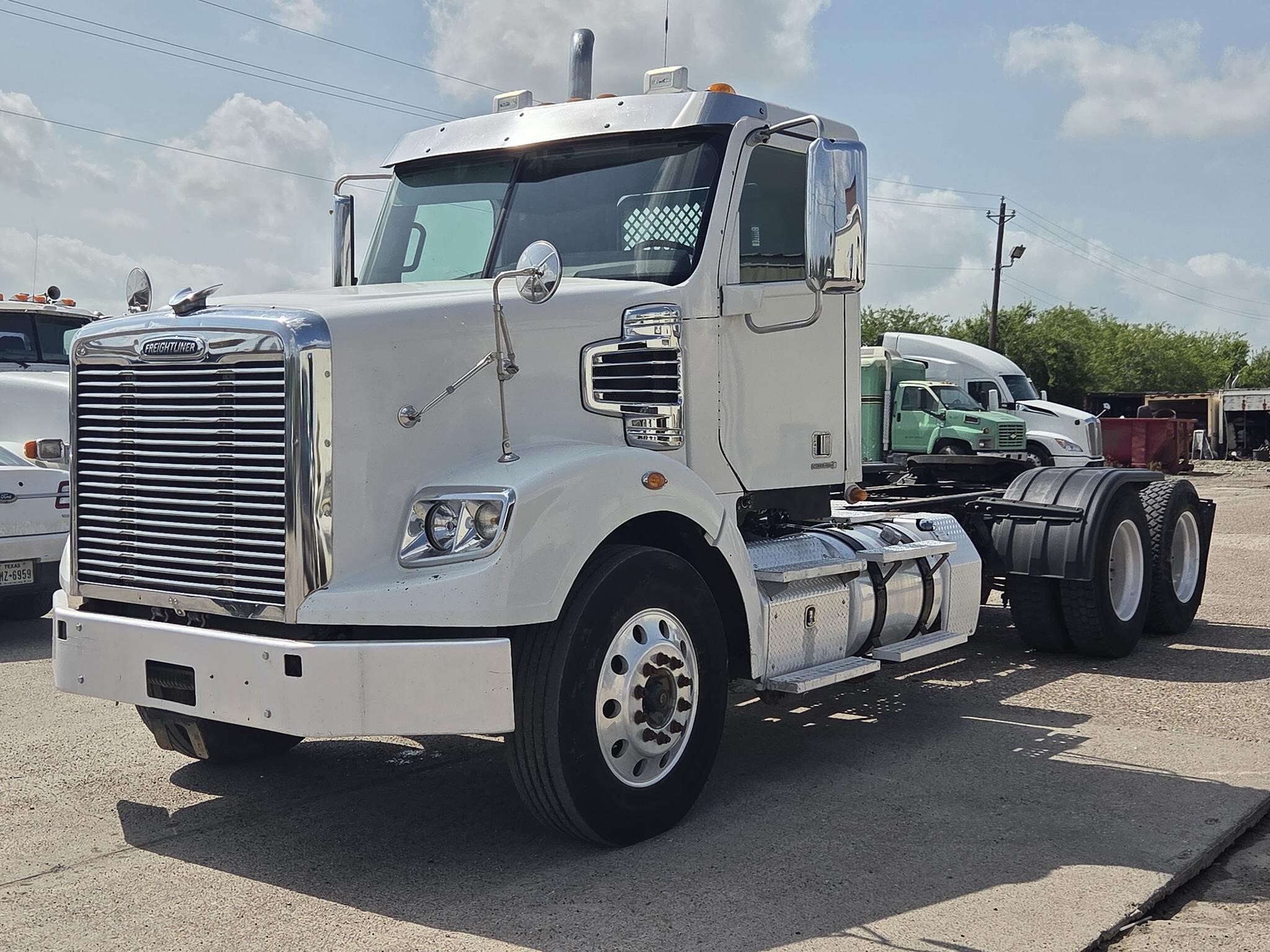 2013 FREIGHTLINER 122 SD in Corpus Christi, TX