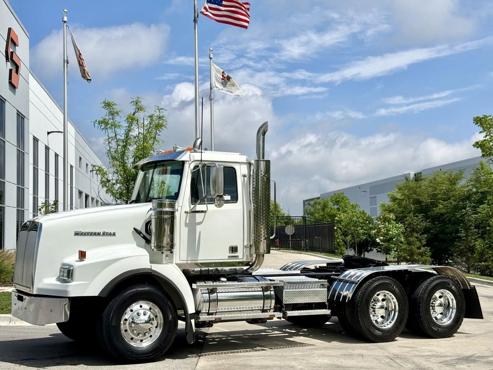 2015 WESTERN STAR CONVENTIONAL in New Lenox, IL
