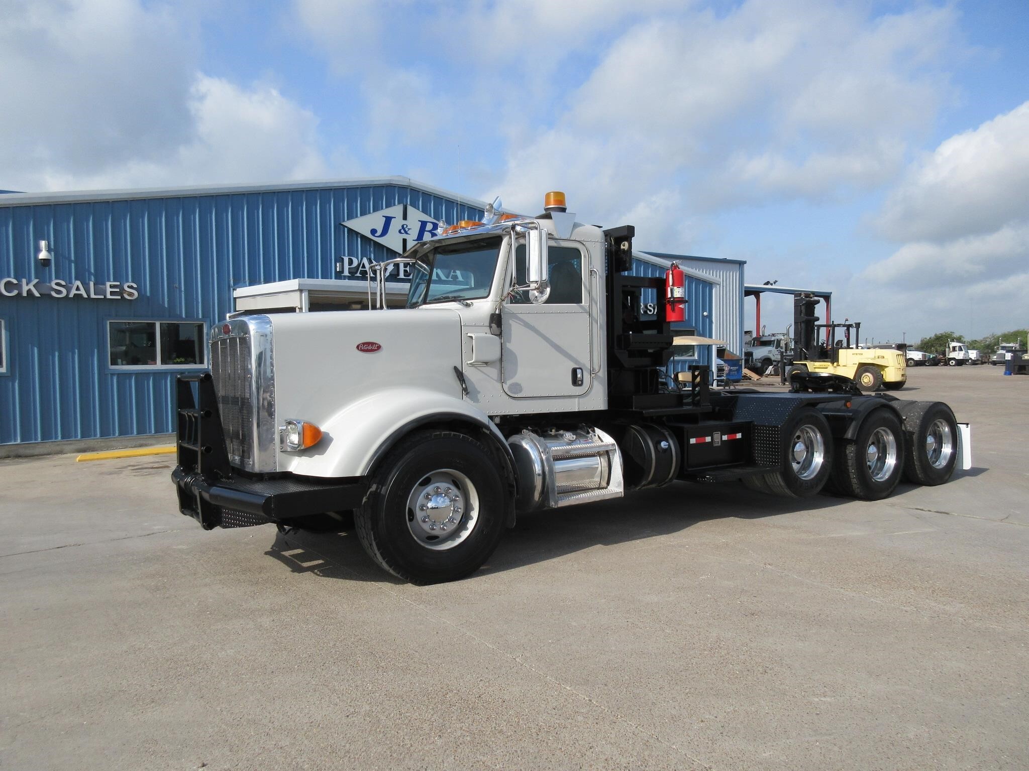 2013 PETERBILT 367 in Robstown, TX