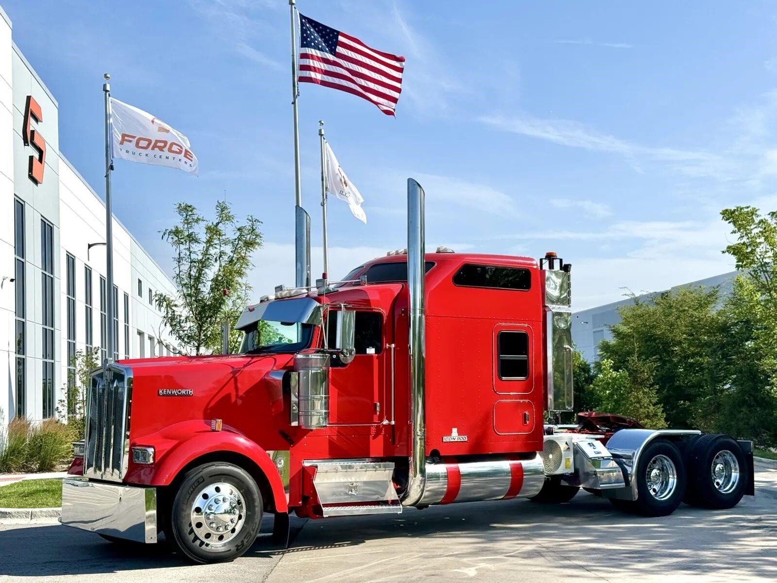 2015 KENWORTH W900 in New Lenox, IL