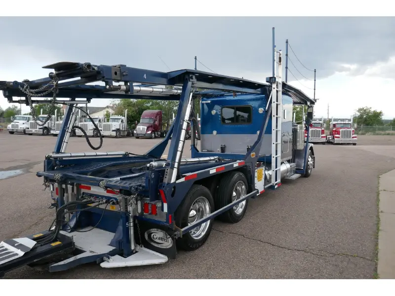 2018 PETERBILT 389