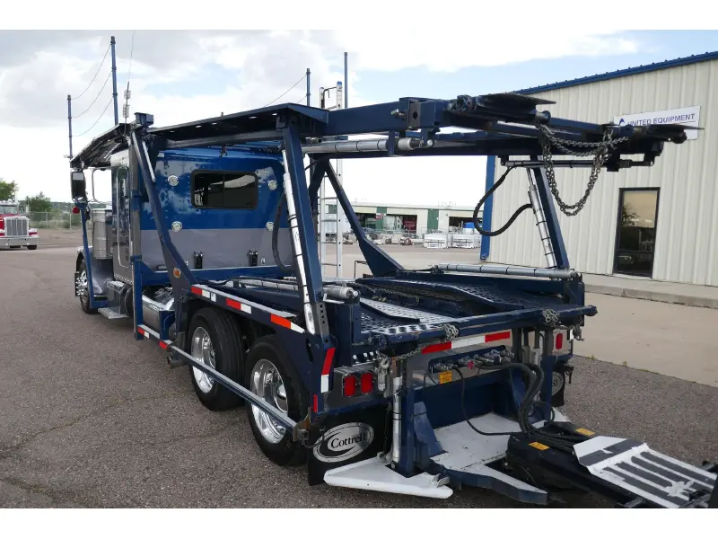 2018 PETERBILT 389