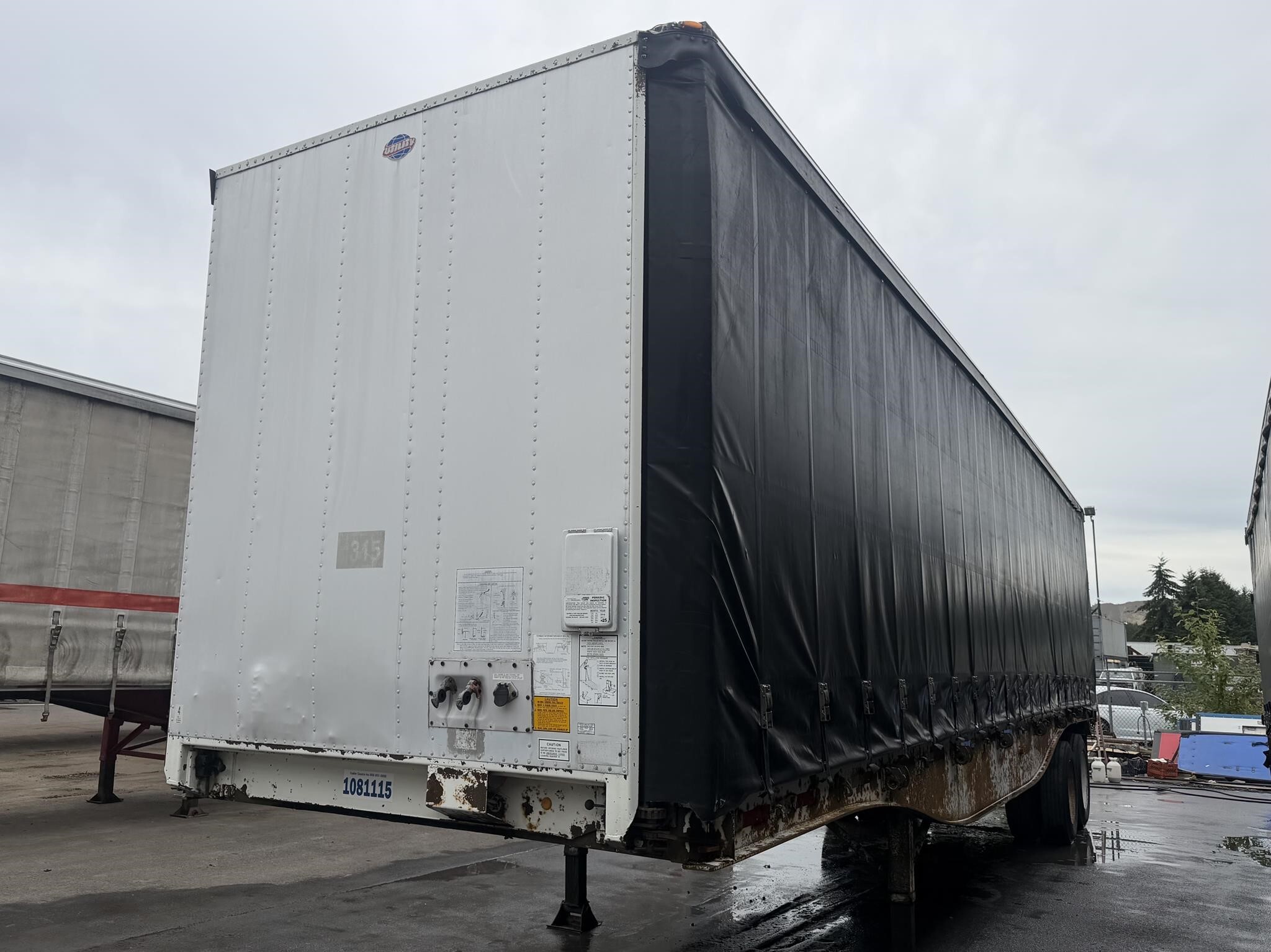 2002 UTILITY in Orting, WA