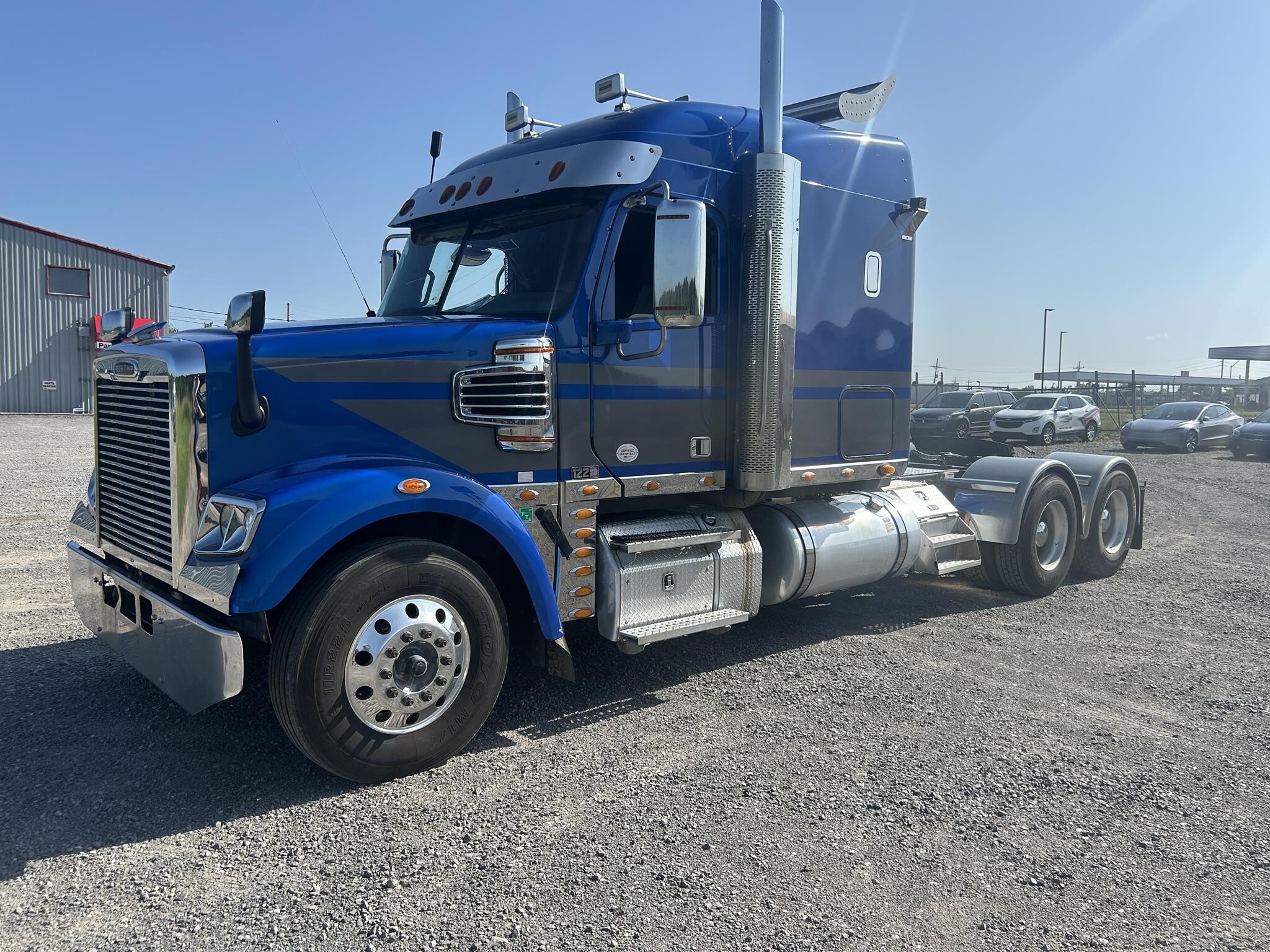 2022 FREIGHTLINER 122 SD in Harrisville, PA