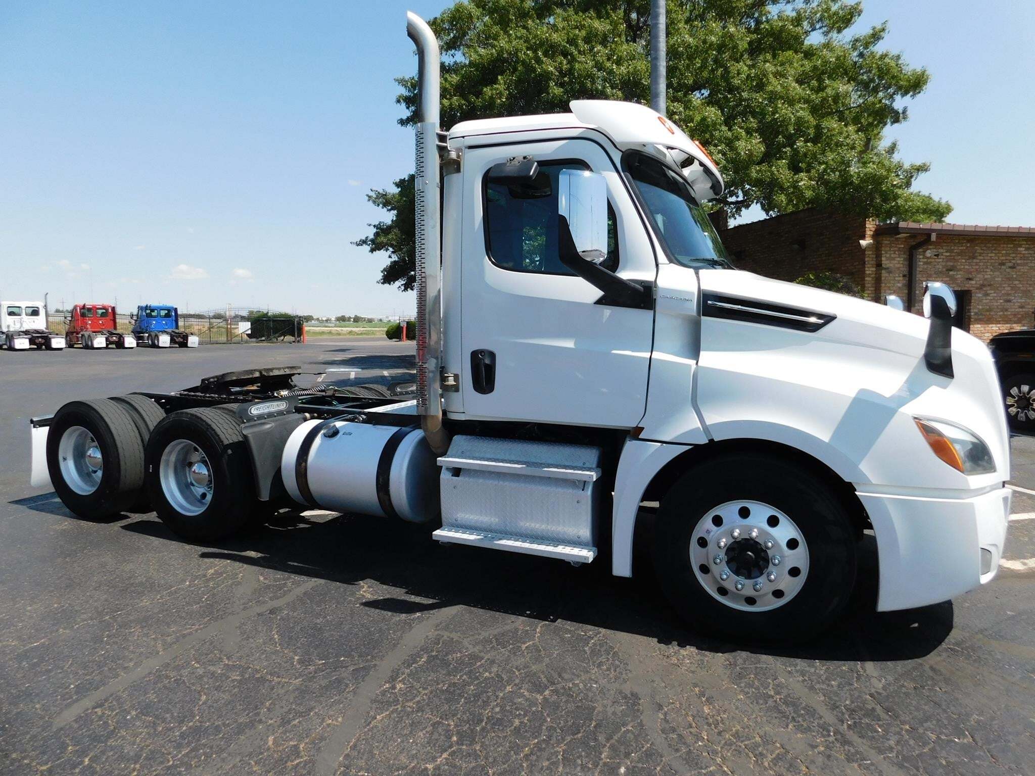 2019 FREIGHTLINER CASCADIA 126 in Lubbock, TX
