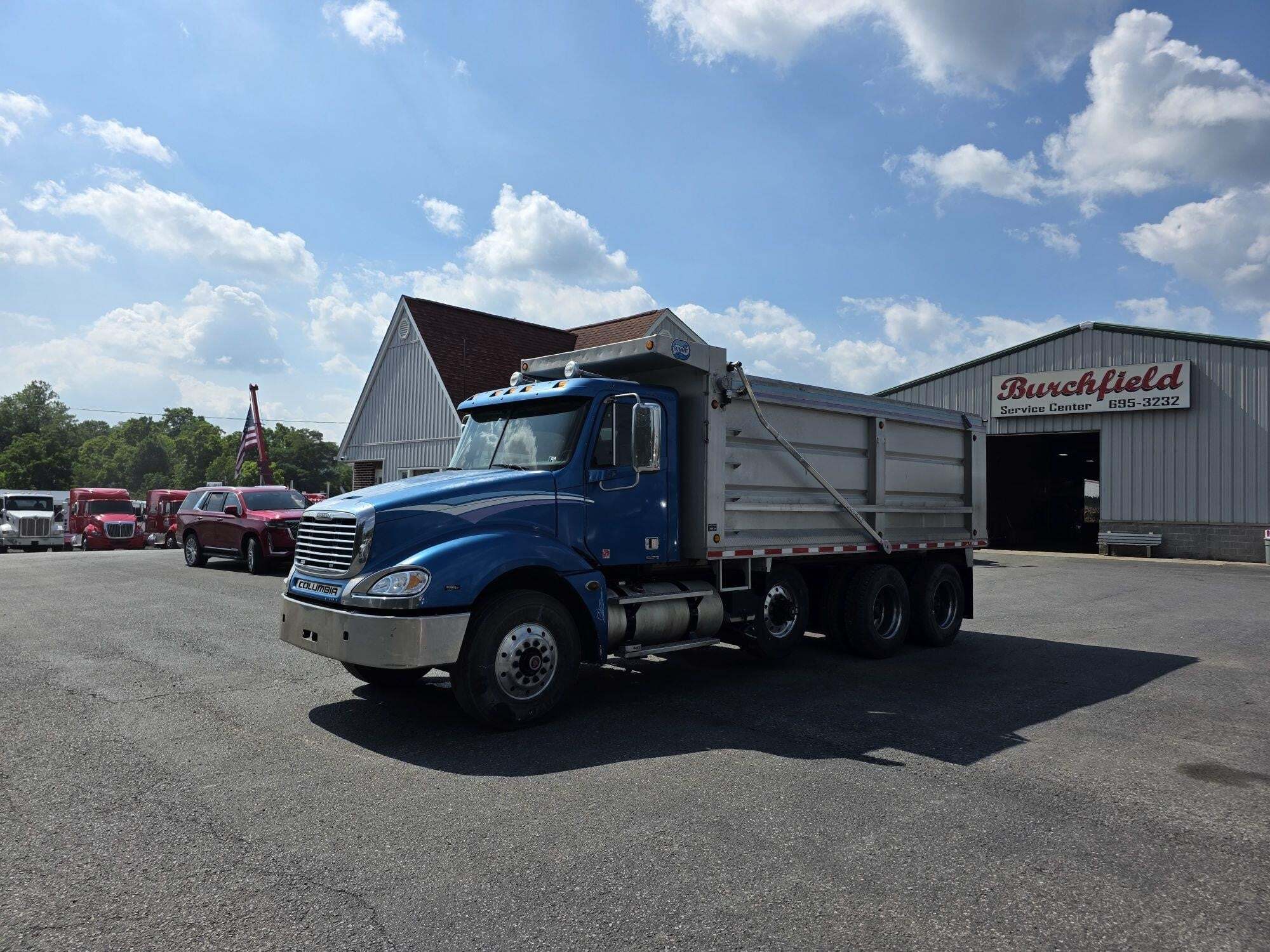 2009 FREIGHTLINER COLUMBIA in Duncansville, PA