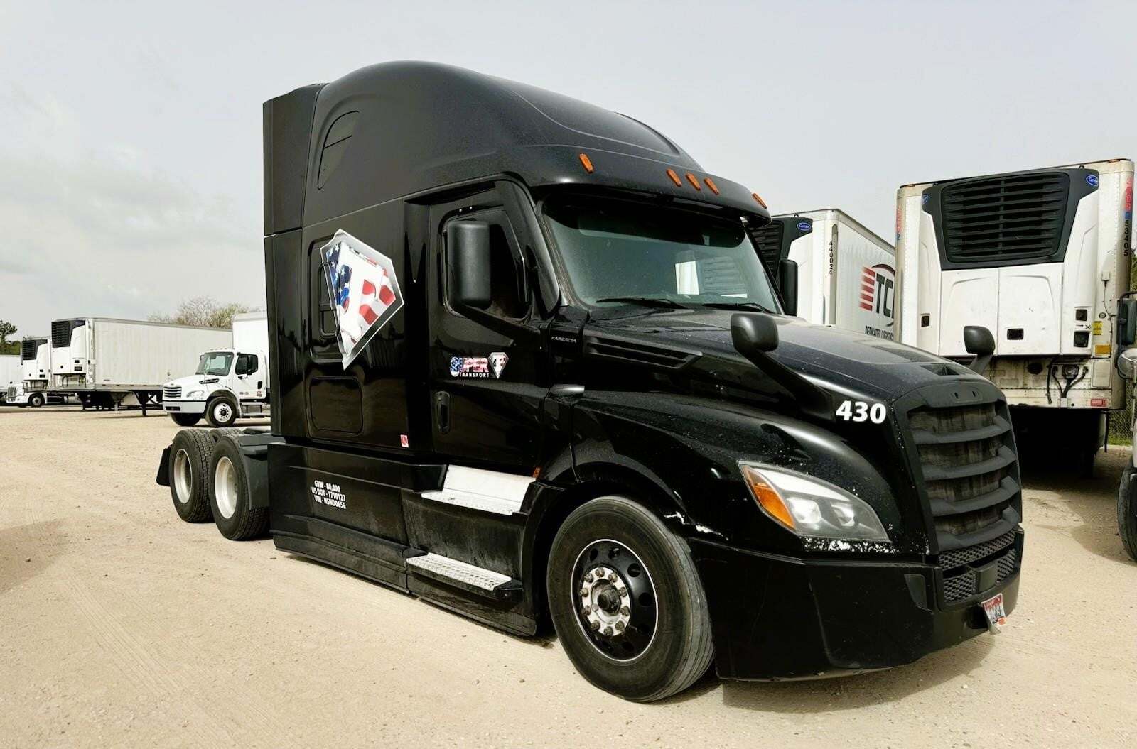 2022 FREIGHTLINER CASCADIA 126 in North Las Vegas, NV