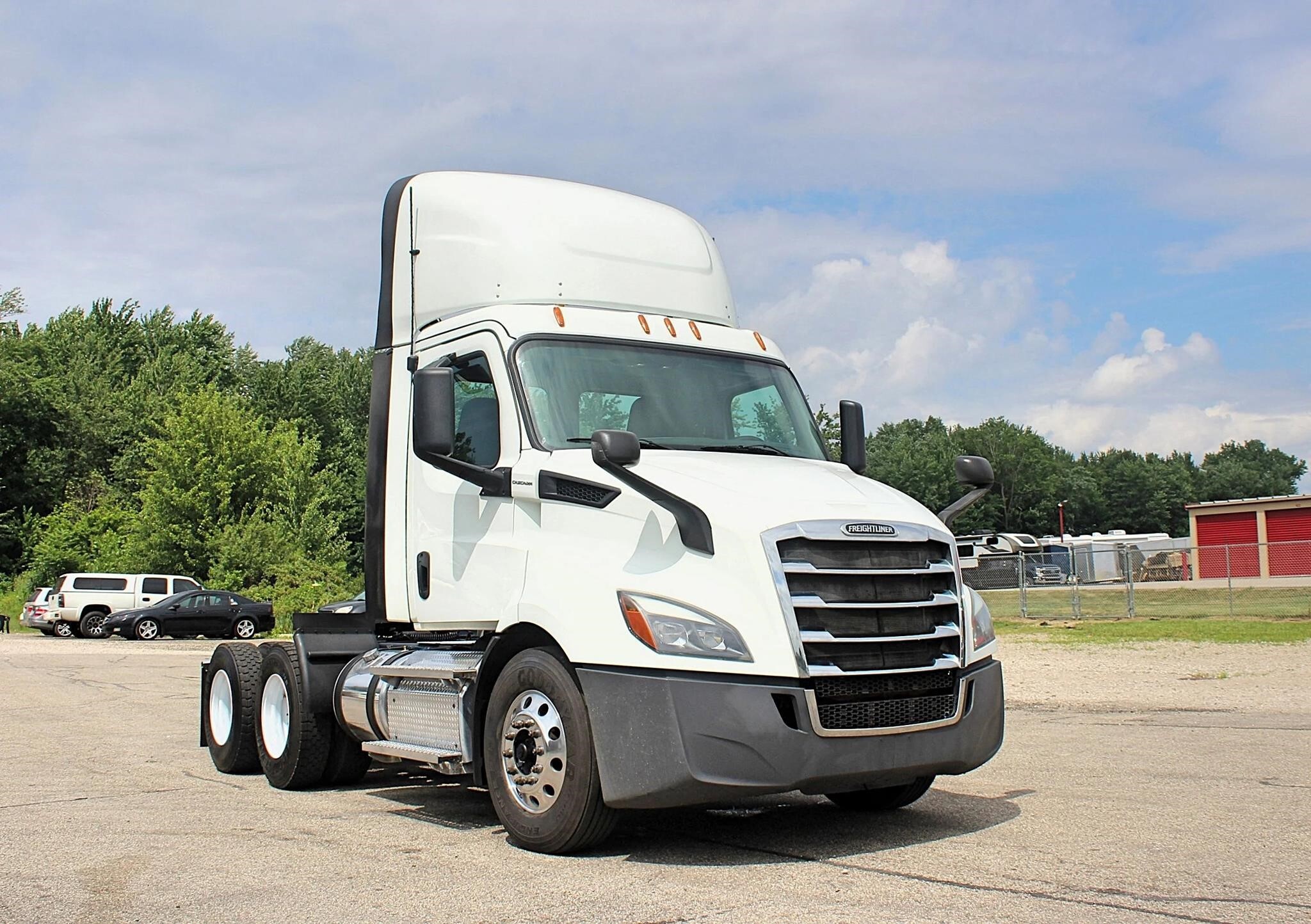 2019 FREIGHTLINER CASCADIA 116 in Byron Center, MI