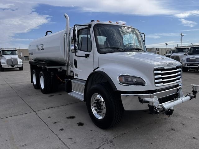 2027 FREIGHTLINER BUSINESS CLASS M2 106 in Phoenix, AZ