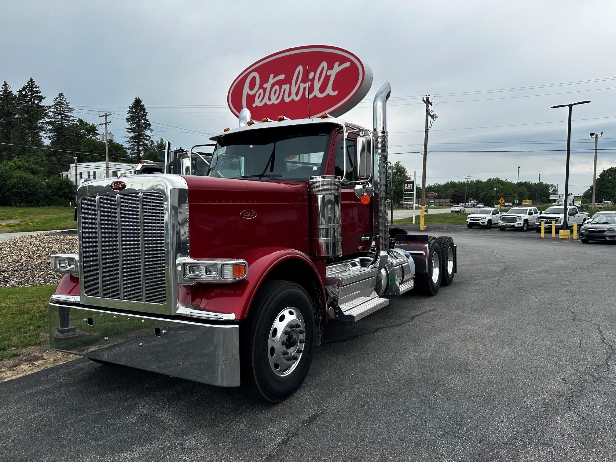 2027 PETERBILT 589 in Butler, PA