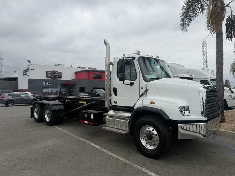 2027 FREIGHTLINER 114 SD in Kingsport, TN