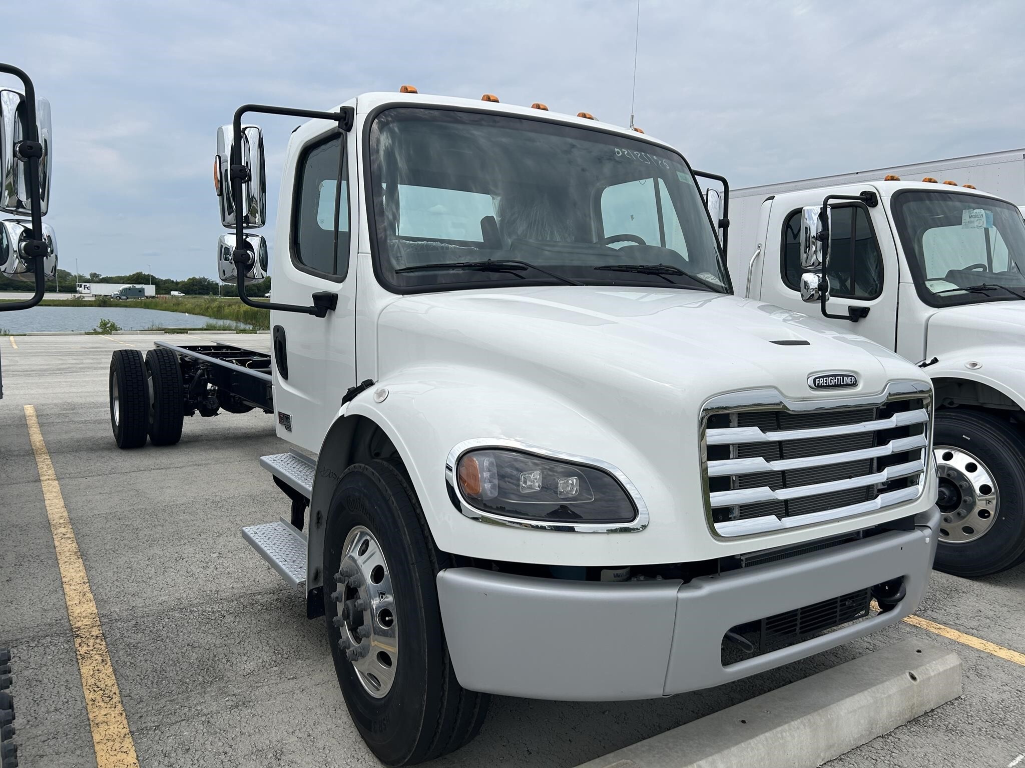 2027 FREIGHTLINER BUSINESS CLASS M2 106 in West Jefferson, OH