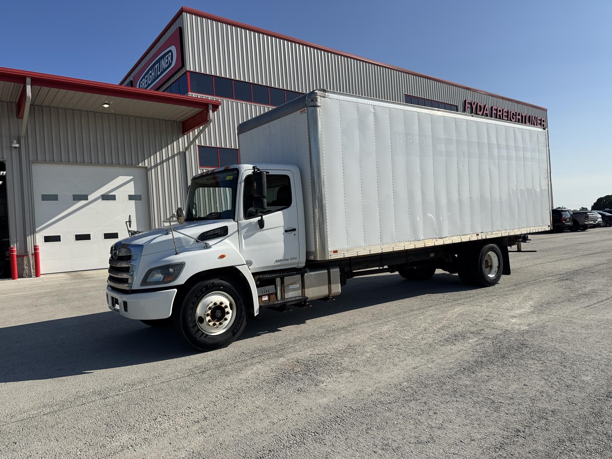 2016 HINO 268 in West Jefferson, OH