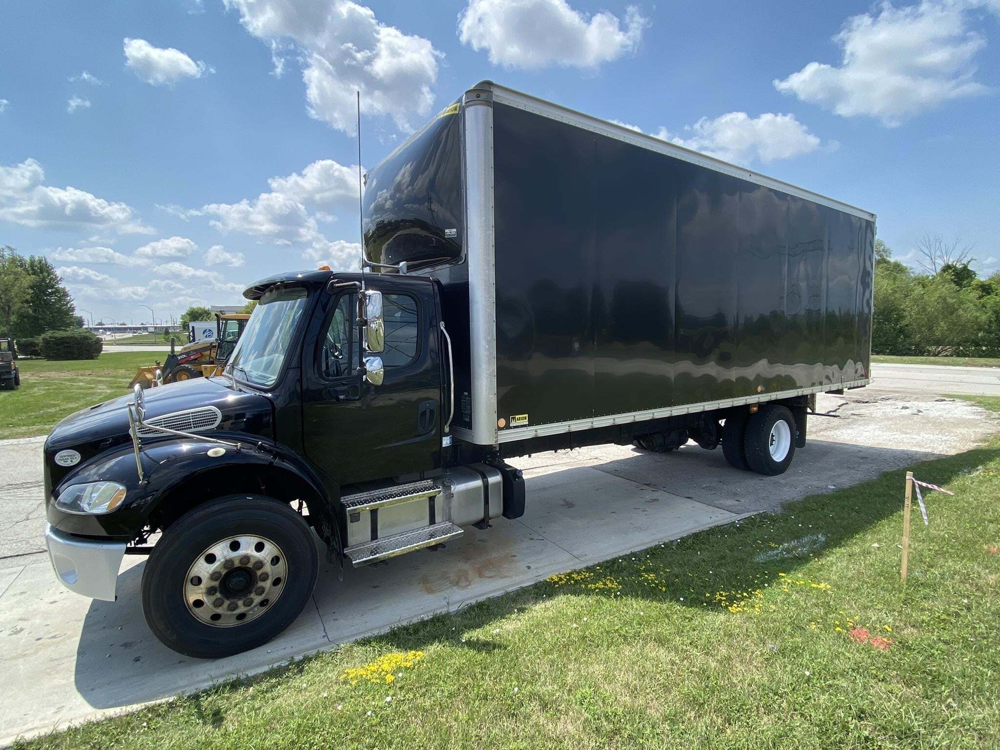 2019 FREIGHTLINER BUSINESS CLASS M2 106 in Oak Creek, WI