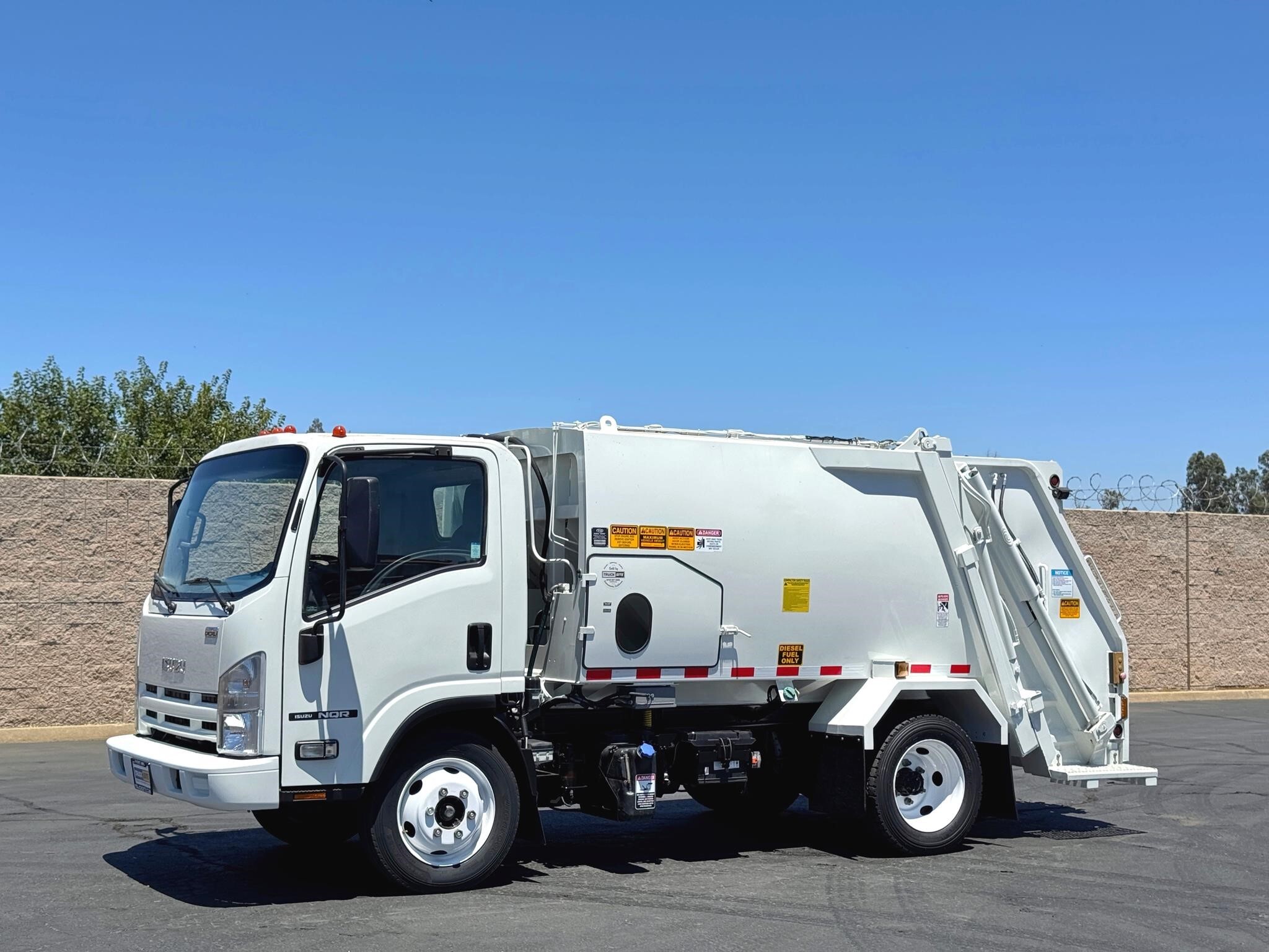 2012 ISUZU NQR in Sacramento, CA