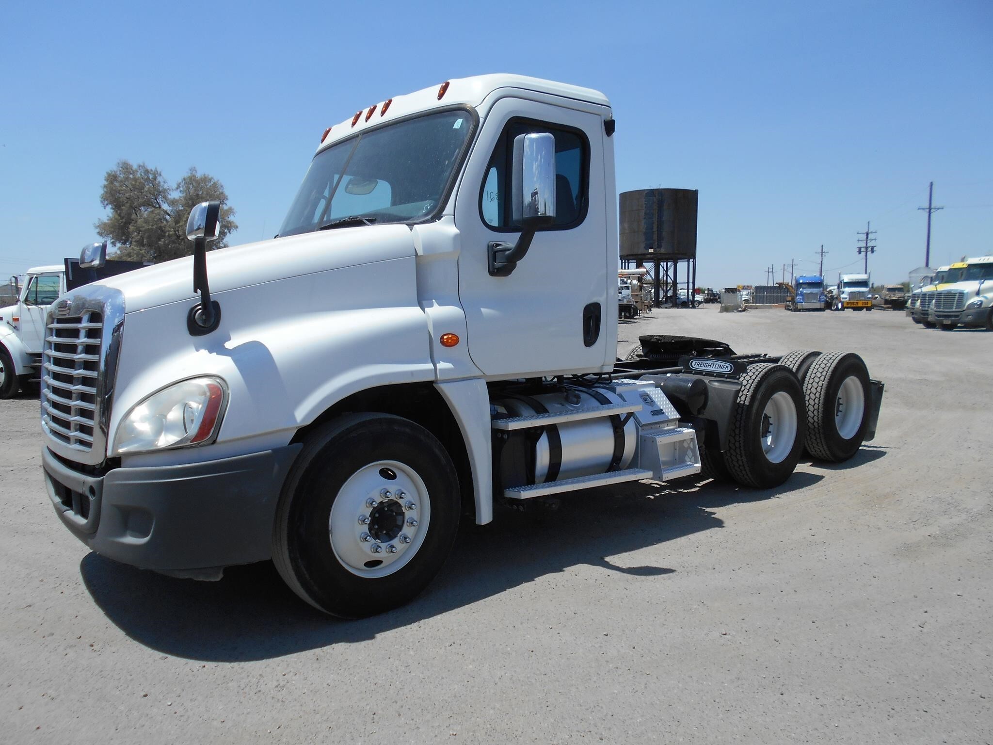 2017 FREIGHTLINER CASCADIA 125 in Tucson, AZ
