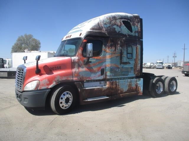 2013 FREIGHTLINER CASCADIA 125 in Tucson, AZ