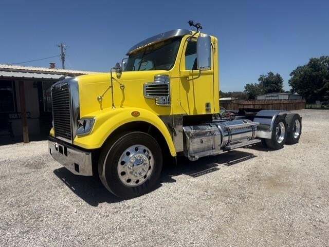 2016 FREIGHTLINER 122SD in Eastland, TX
