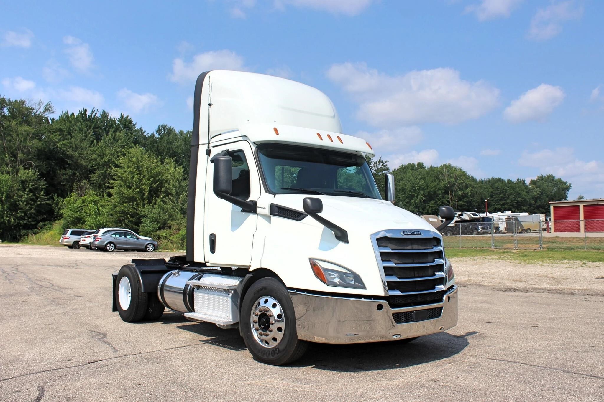 2019 FREIGHTLINER CASCADIA 116 in Byron Center, MI