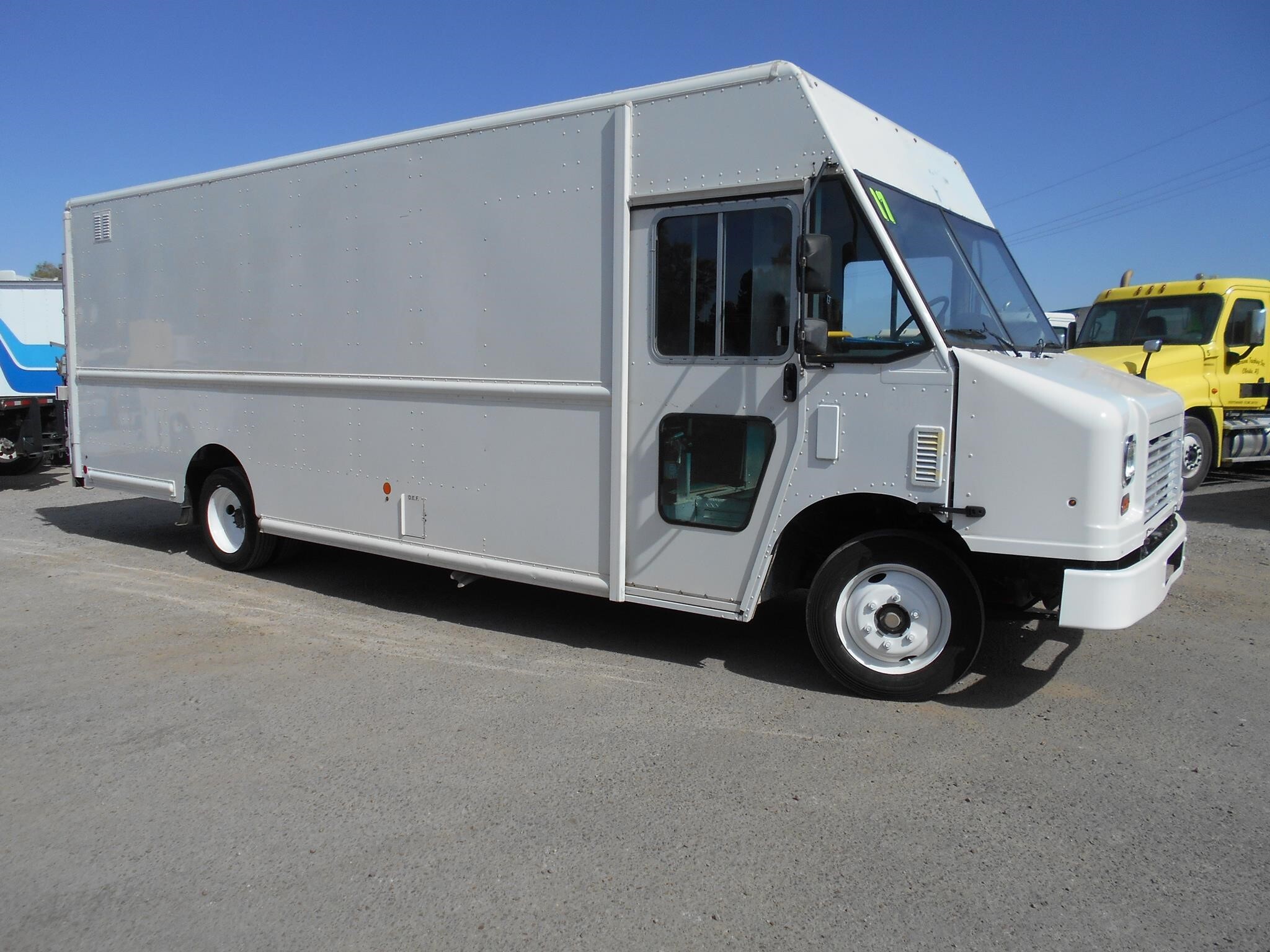 2017 FREIGHTLINER MT45 in Tucson, AZ