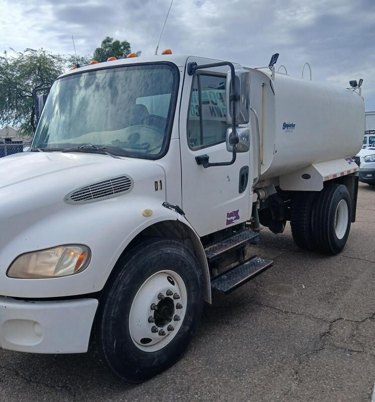 2007 FREIGHTLINER BUSINESS CLASS M2 106 in Phoenix, AZ