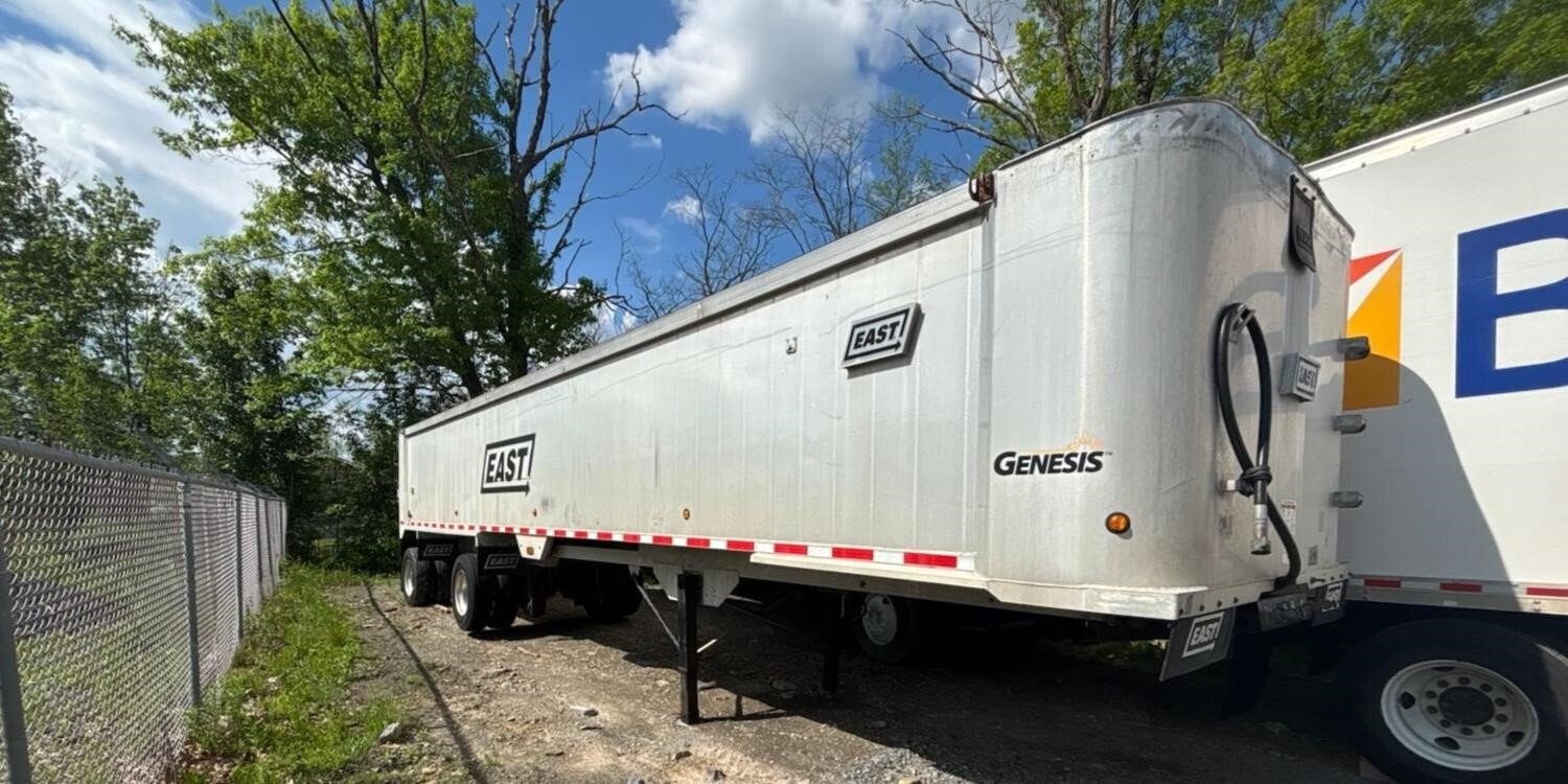 2008 EAST GENESIS in Duncansville, PA